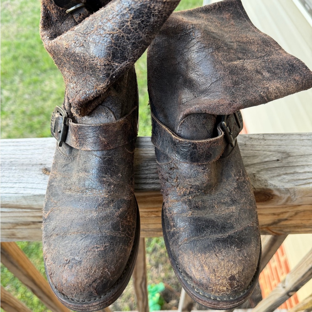 Women's Frye Rugged distressed engineer boots size 9B